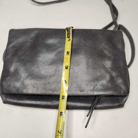 hobo grey leather distressed crossbody purse bag small compact minimalist - Picture 9 of 13